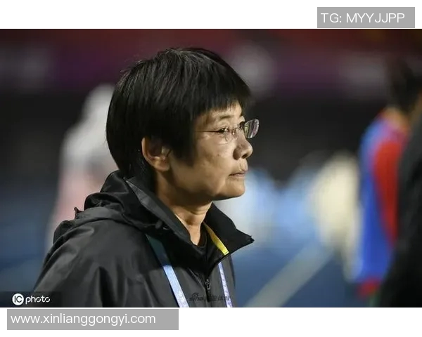 水庆霞：从足球场到教练席的传奇之路与女性力量的崛起