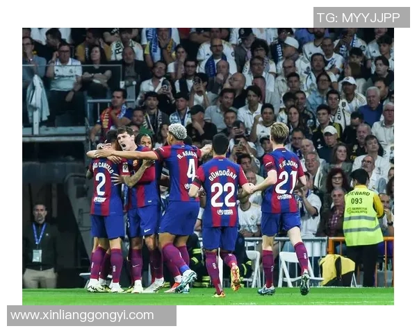 巴塞罗那与皇家马德里在西班牙甲级联赛中连胜，积分榜遥遥领先