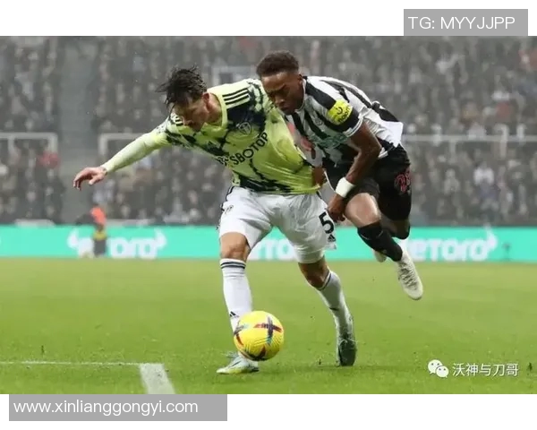 拜仁慕尼黑大胜沙尔克04，展现德甲霸主实力！