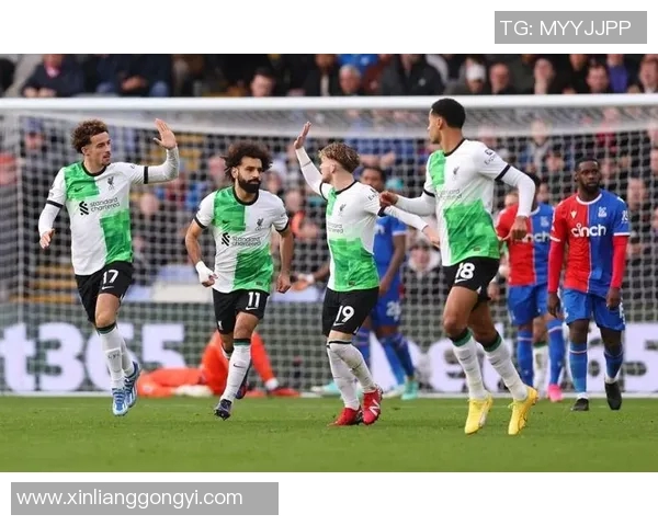 热刺主场惨败，利物浦登顶英超榜首位置