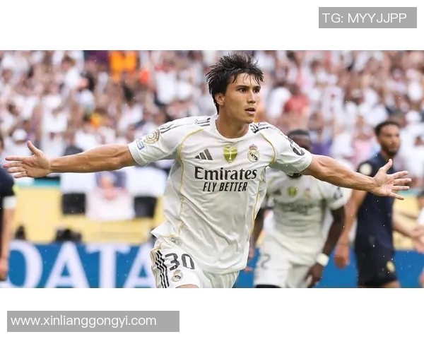 皇马主帅遭遇赛季首次败局,球迷怒喷管理层人事调整 皇马主帅遭遇赛季首次败局,球迷怒喷管理层人事调整